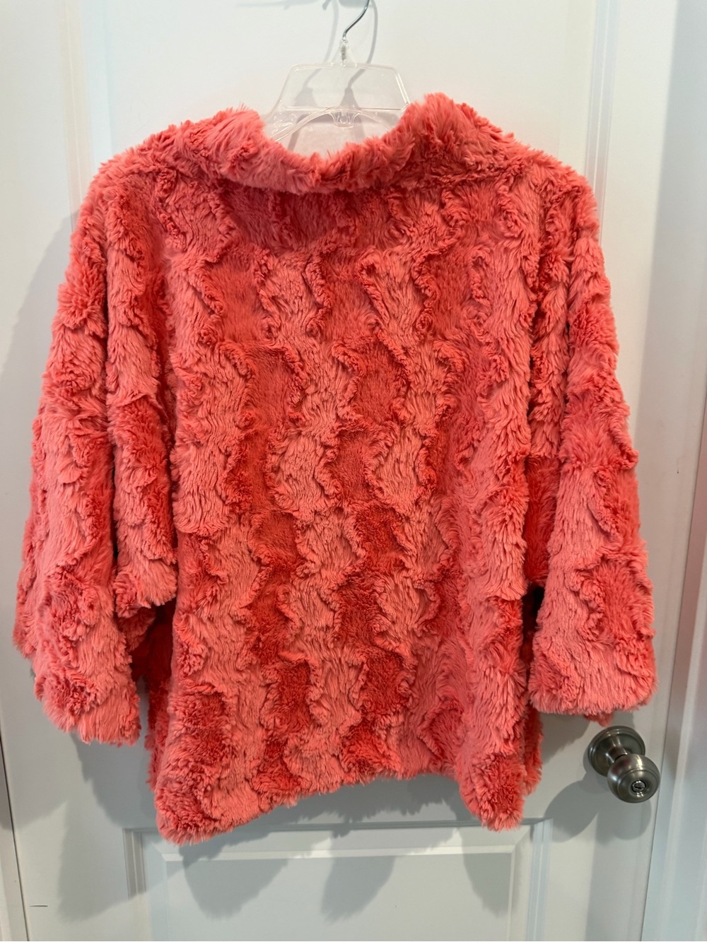 Ivy Jane Coral Hue Shaggy Faux Fur Pullover Top Size M/L Oversized - Picture 7 of 16